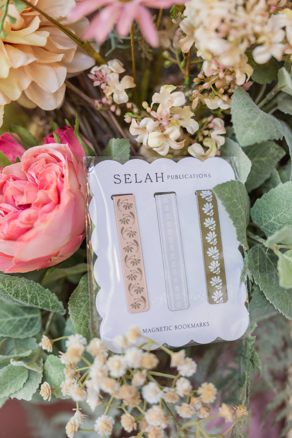 Magnetic Bookmark: The Cora Design